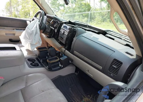 2009 Chevrolet Silverado 1500 Lt from USA, damaged, VIN 3GCEC23J69G129320